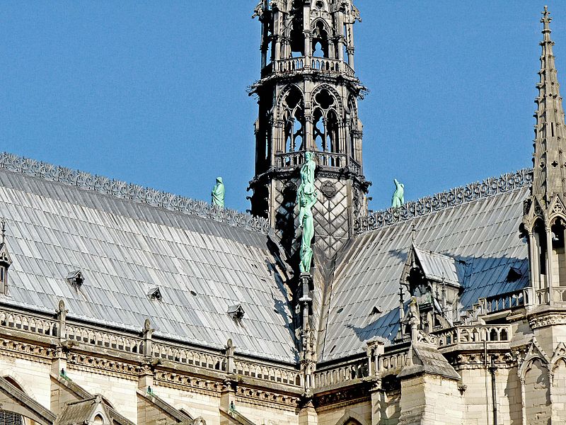 Reprise du chantier de Notre-Dame de Paris après un arrêt pour pollution au plomb